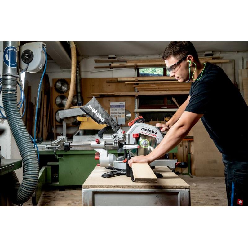 Metabo Mitre Saw With 1 x 4.0Ah Li-Ion battery ASC 55 Charger