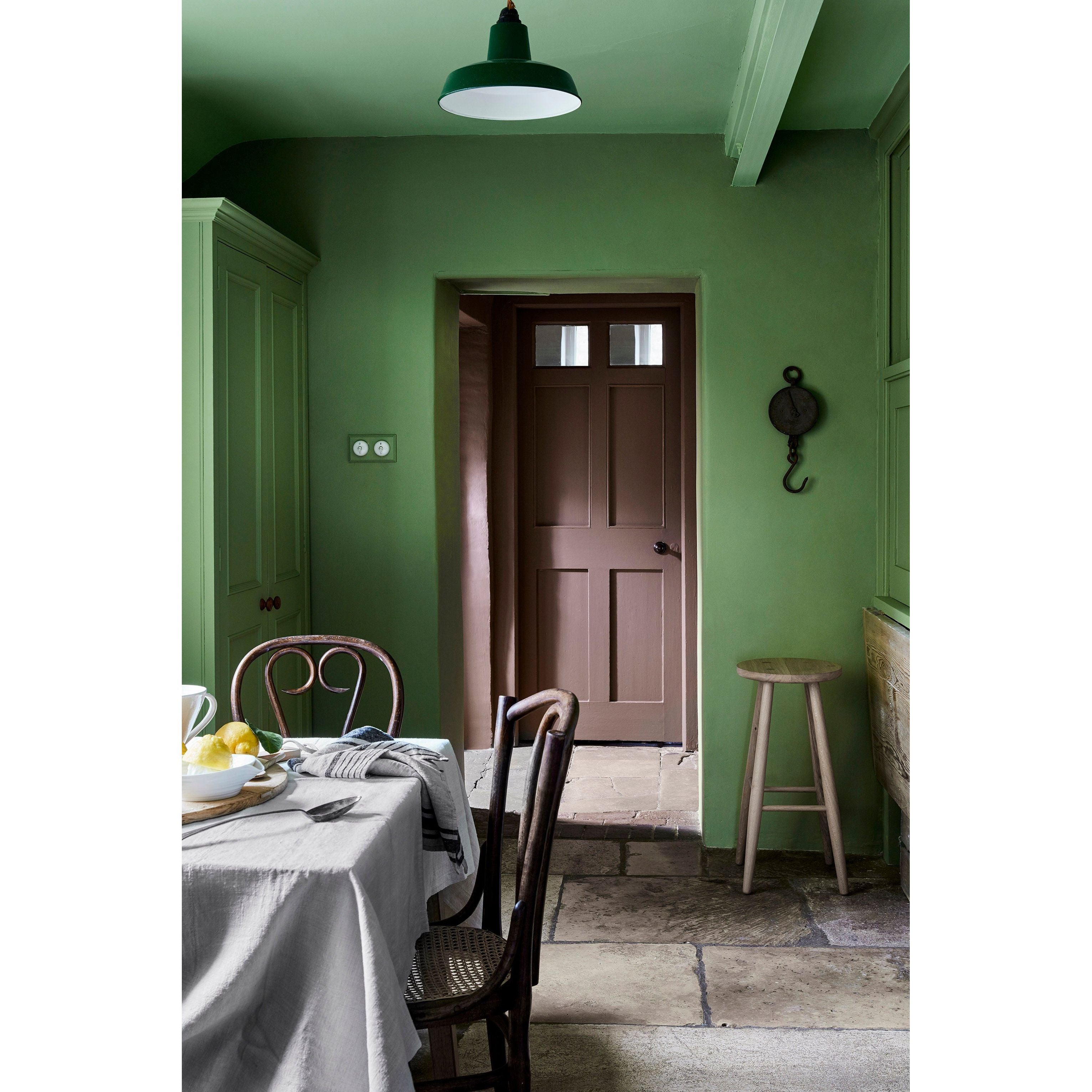 Little Greene Pea Green Paint 91