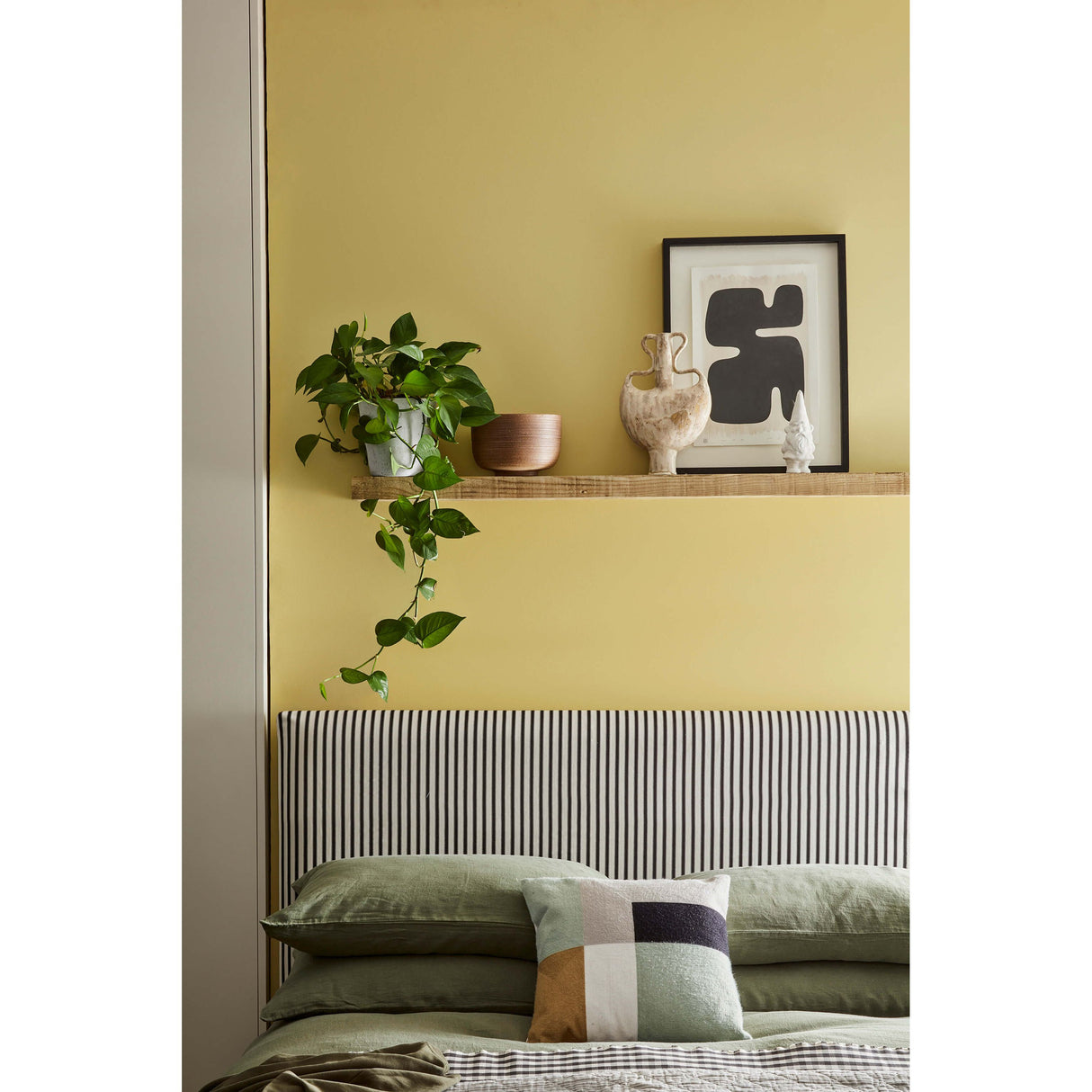 Little Greene Sunlight Paint 135